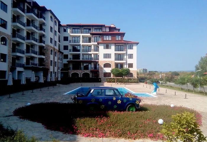 B44 Apollon Complex Apartment